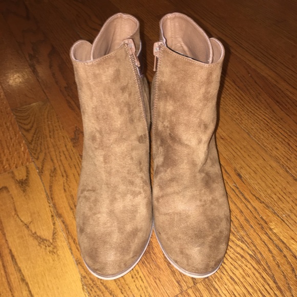 Abound heeled booties - Picture 2 of 4